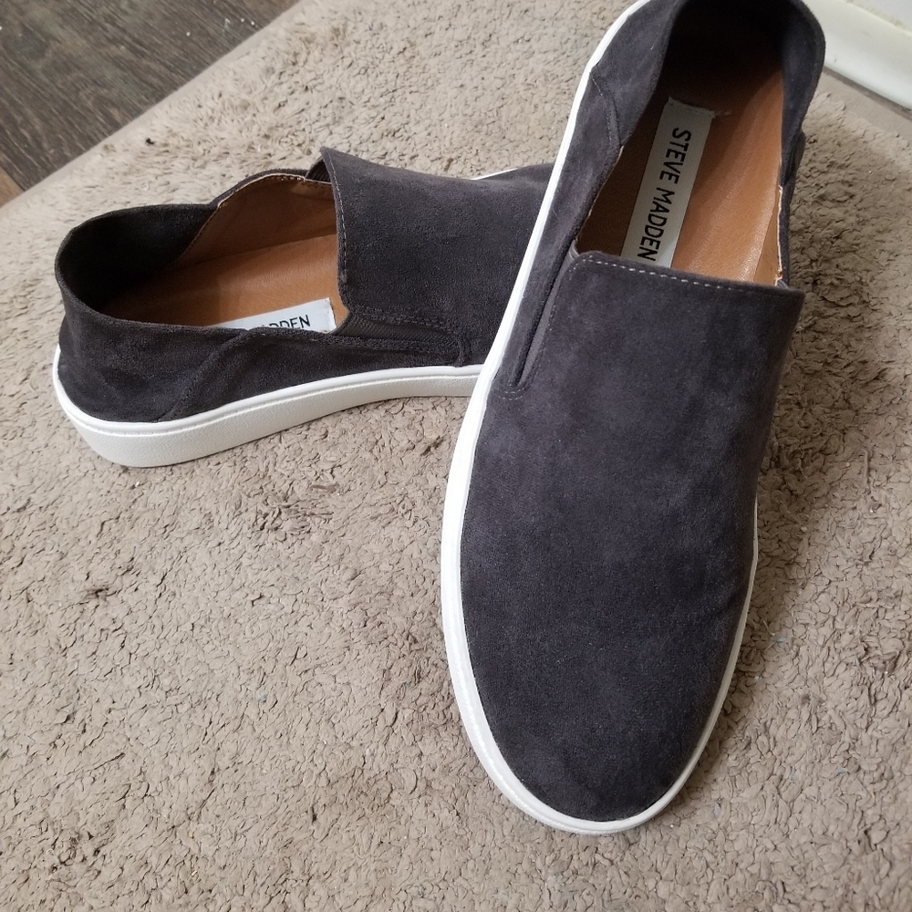 Steve Madden slip ons/SOLD!!!